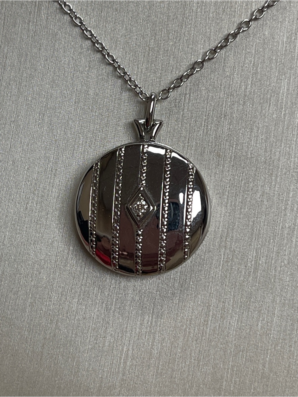 NWOT Monica Rich Kosann Sterling Silver Locket Necklace